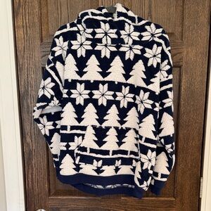 Vera Bradley Navy and White Tree Snowflake Sherpa Hoodie